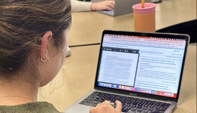 هوش مصنوعی جای معلم انشا را در دانشگاه‌ها می‌گیرد