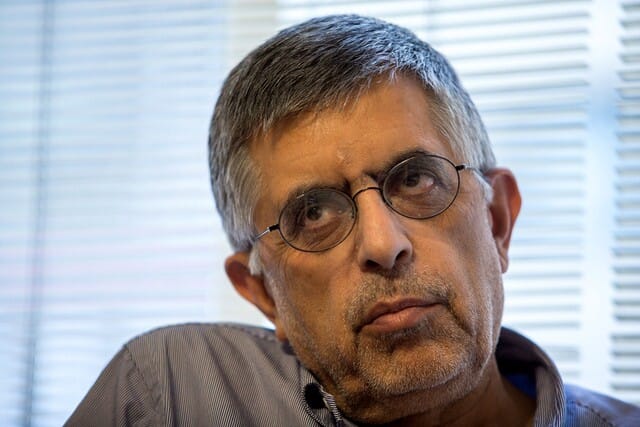 کرباسچی: رئیس‌جمهور باید راه نجات از تحریم‌ها را باز کند