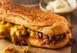 طرز تهیه ساندویچ گوشت و پنیر با خمیر خانگی؛ نرم و خوشمزه