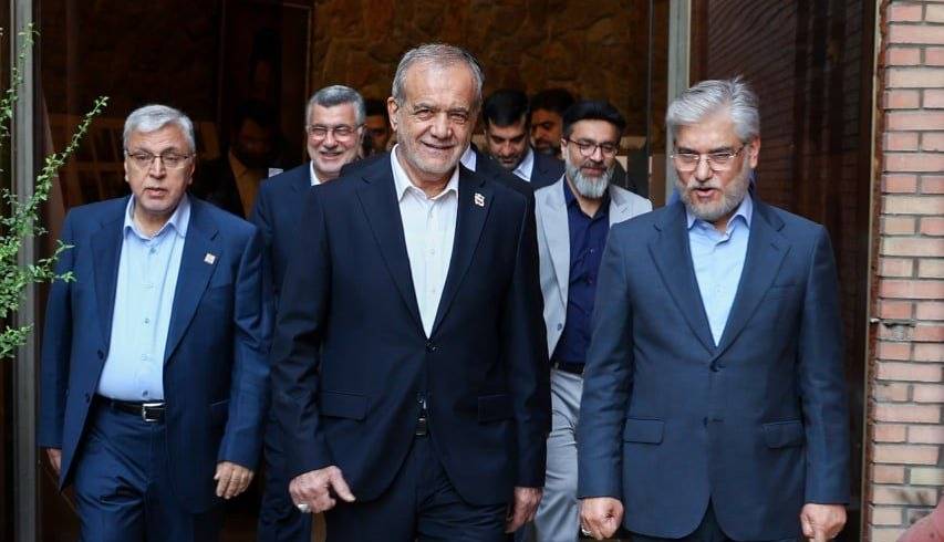 پزشکیان: مداخلات سیاسی اجازه اصلاح مدیریت را نمیدهد / دانشگاهها راهگشای کشور